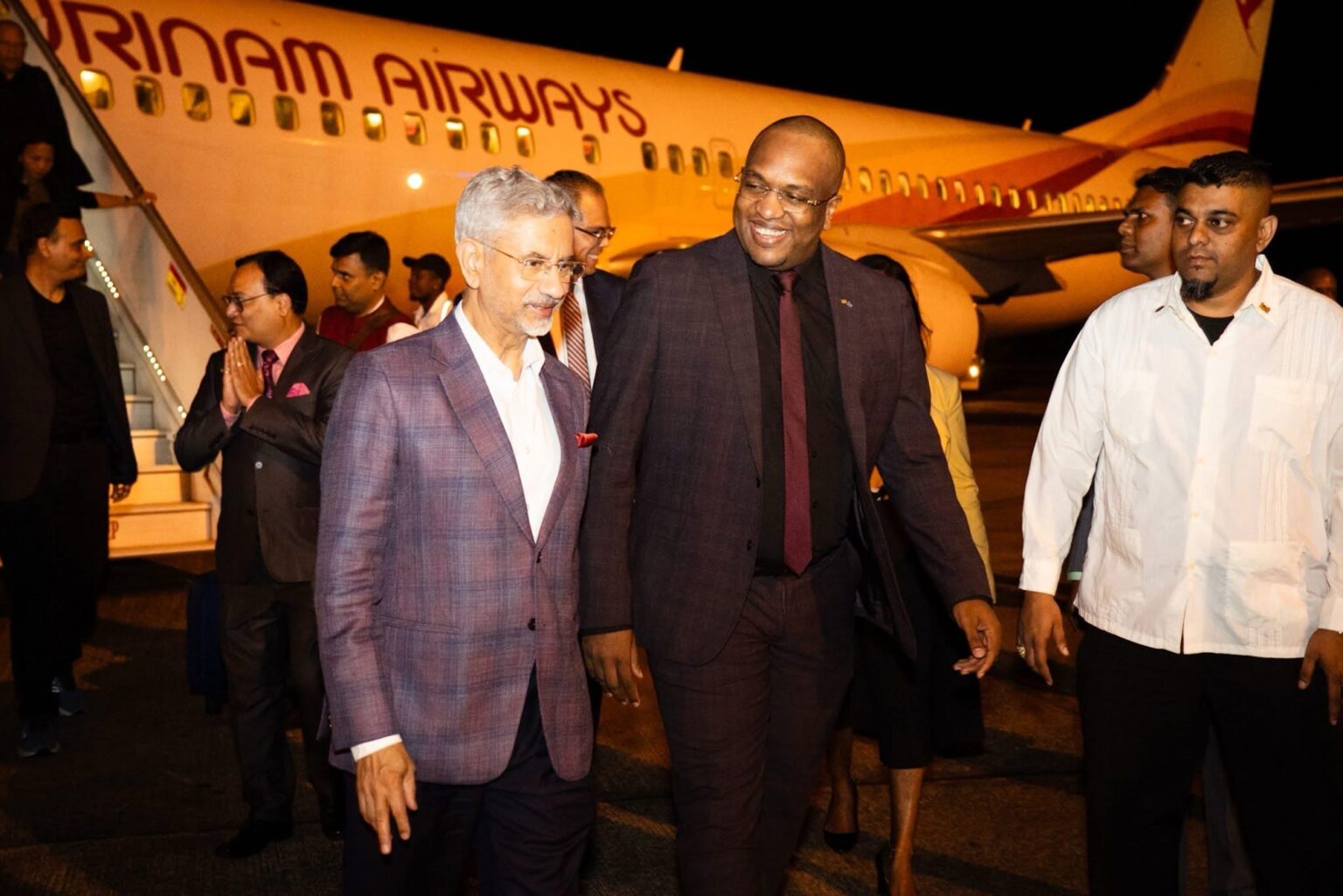 Indiase minister Jaishankar arriveert in Suriname