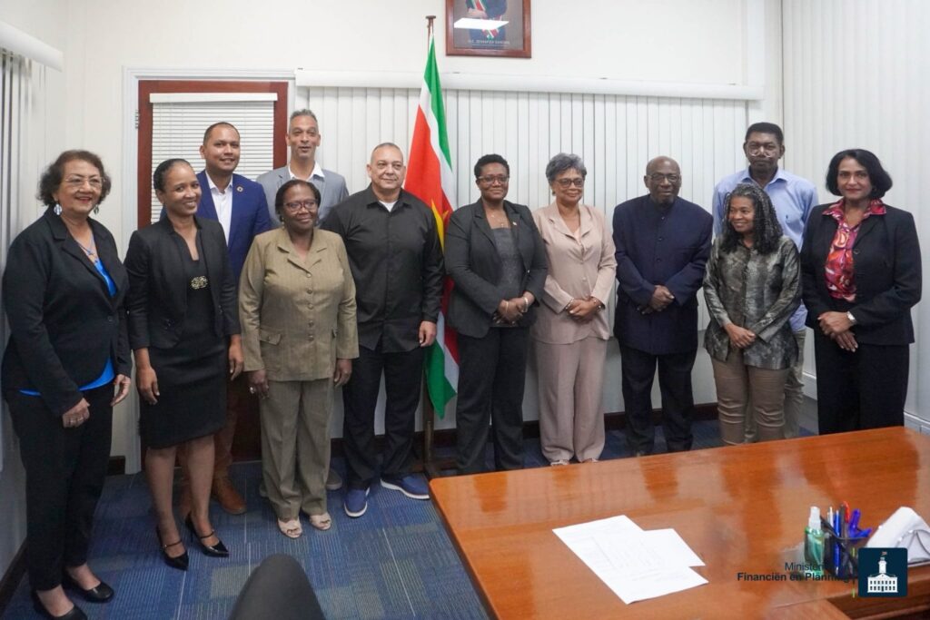 Nieuwe Raad Planbureau Suriname en COMSTAT officieel geïnstalleerd